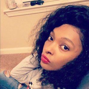 Meet your Posher, Isabel